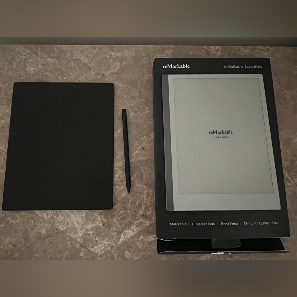 Remarkable 2- used for 2 weeks (like new)